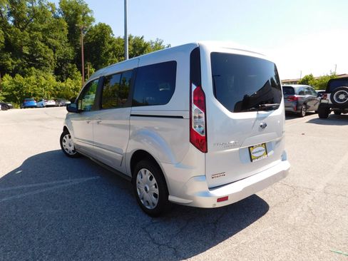 Used 2021 Ford Transit Connect XLT FWD image 7