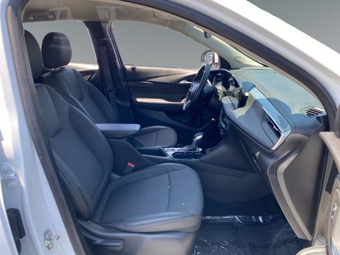 Used 2025 Buick Encore GX Preferred FWD image 15
