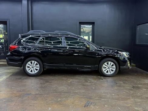 Used 2018 Subaru Outback 2.5i AWD/4WD image 11