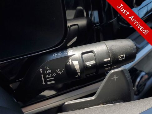 Used 2023 Nissan Pathfinder Platinum AWD/4WD image 30