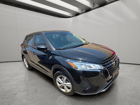 Used 2025 Nissan Kicks Play S w/ Interior Electronics Package FWD image 11
