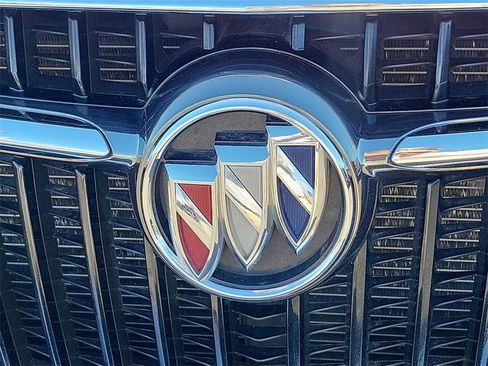 Used 2020 Buick Enclave Essence image 23