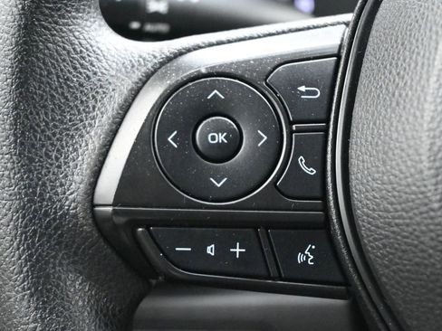 Used 2023 Toyota Corolla LE FWD image 5