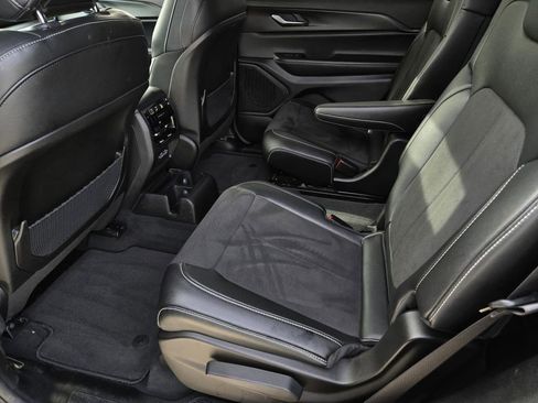 Used 2024 Jeep Grand Cherokee L Altitude image 14