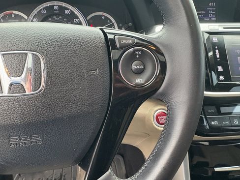 Used 2017 Honda Accord EX-L image 15