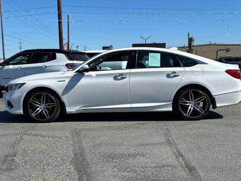 Used 2022 Honda Accord Touring image 8