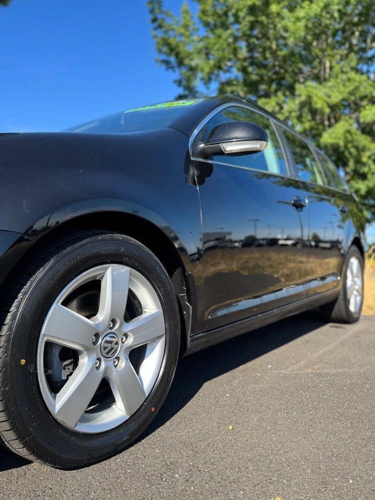 Used 2009 Volkswagen Jetta SE FWD image 34