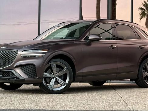 Used 2022 Genesis GV70 3.5T Sport w/ Sport Prestige Package image 4