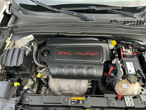 Used 2018 Jeep Renegade Latitude image 25