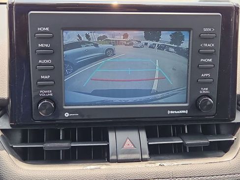 Used 2021 Toyota RAV4 XLE FWD image 22