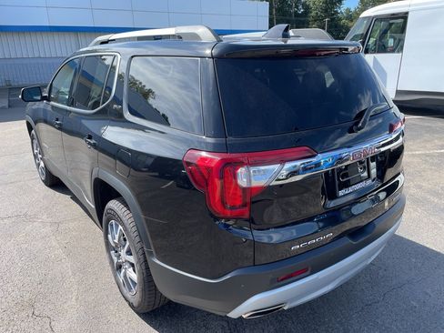 Used 2022 GMC Acadia SLT w/ LPO, Floor Liner Package image 10