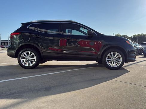 Used 2019 Nissan Rogue Sport SV AWD/4WD image 5