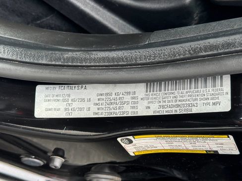 Used 2017 FIAT 500L Trekking w/ Popular Equipment Package FWD image 19