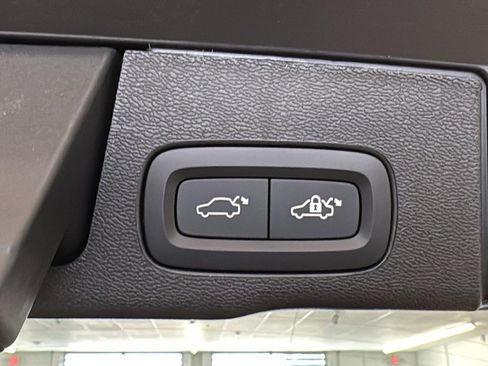 New 2026 Volvo XC60 B5 Ultra w/ Climate Package AWD/4WD image 30