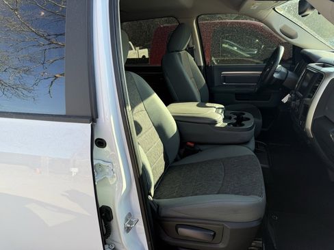 Used 2017 RAM 1500 Big Horn image 12