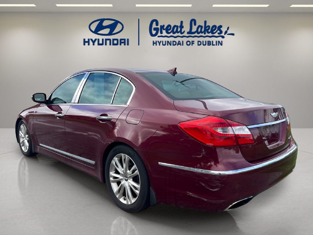 Used 2013 Hyundai Genesis 3.8 w/ Premium Pkg RWD image 3