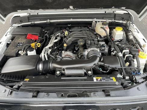 Used 2022 Jeep Gladiator Willys image 29