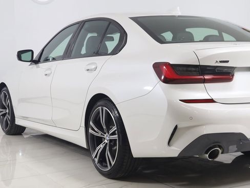 Used 2022 BMW 330i xDrive Sedan w/ M Sport Package image 23