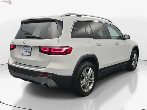 Used 2022 Mercedes-Benz GLB 250 4MATIC image 10