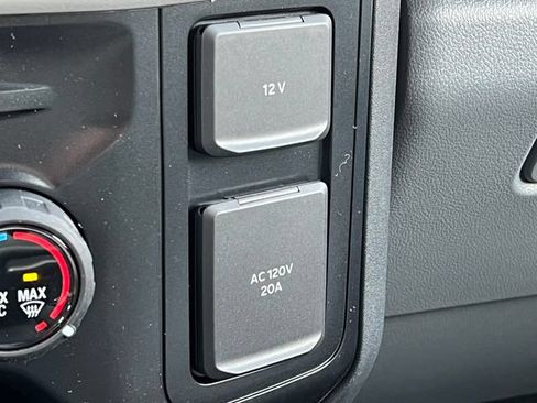 New 2026 Ford F250 XLT w/ XLT Premium Package AWD/4WD image 33