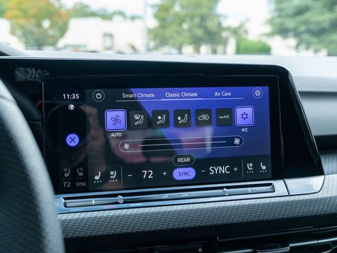 Used 2024 Volkswagen Golf R 2.0T image 24