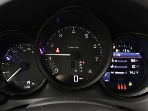 New 2026 Porsche Macan image 13