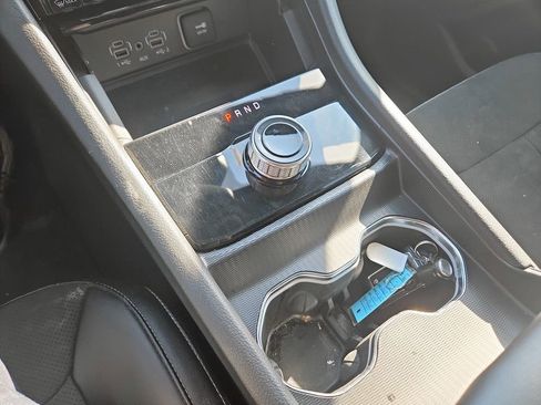 Used 2024 Jeep Grand Cherokee L Laredo image 28