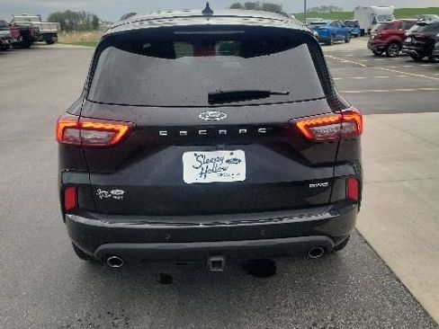 Used 2023 Ford Escape ST-Line Select w/ Tech Pack #2 AWD/4WD image 4
