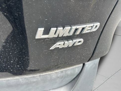 Used 2019 Toyota RAV4 Limited AWD/4WD image 11