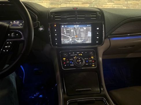 Used 2020 Lincoln Continental Reserve w/ Luxury Package AWD/4WD image 20