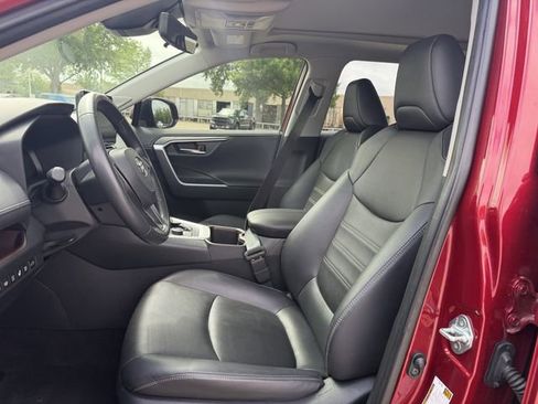 Used 2024 Toyota RAV4 Limited w/ Advanced Technology Package image 27