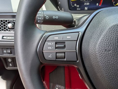 Used 2025 Honda Civic Type R image 9