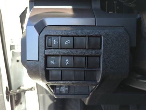 Used 2024 Toyota Tacoma SR5 image 33