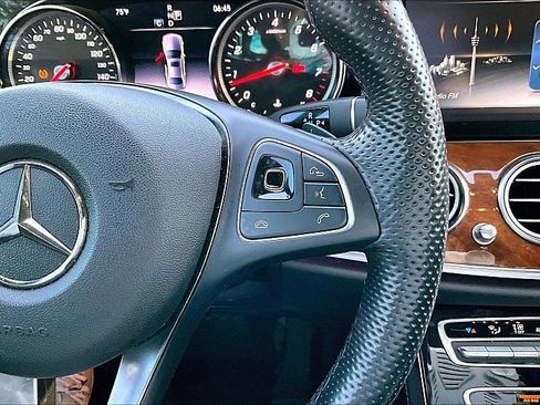 Used 2017 Mercedes-Benz E 300 4d Sedan E300 Luxury image 20