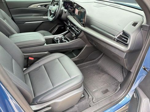 Certified 2025 Chevrolet Traverse LT w/ Enhanced Driving Package FWD image 31