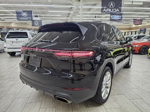 Used 2020 Porsche Cayenne image 7