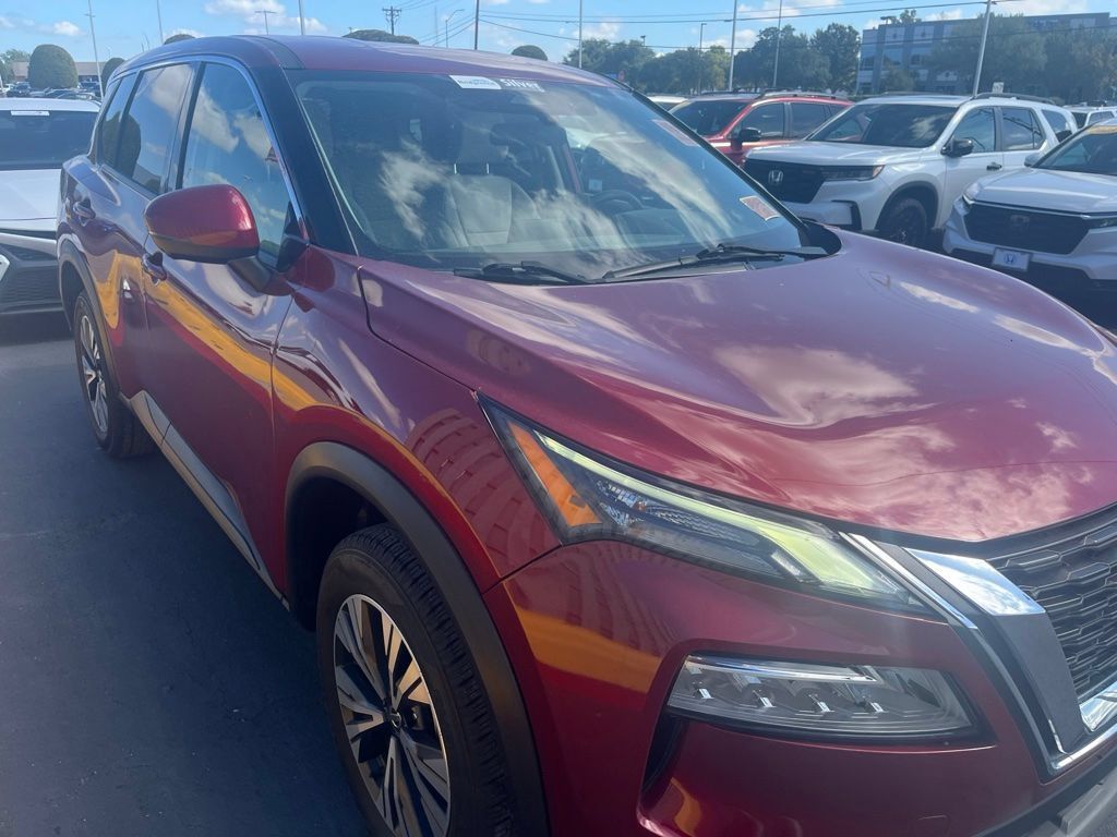 Used 2021 Nissan Rogue SV FWD image 3