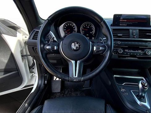 Used 2018 BMW M2 RWD image 5