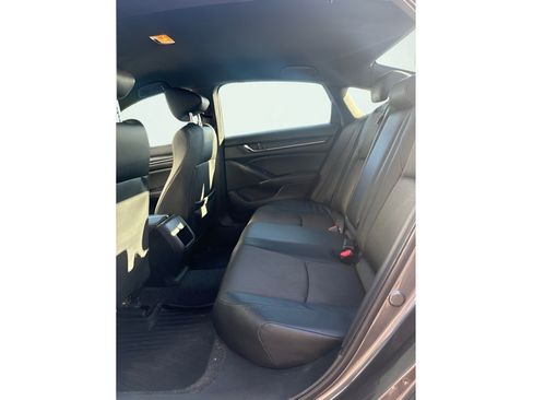 Used 2018 Honda Accord Sport image 12