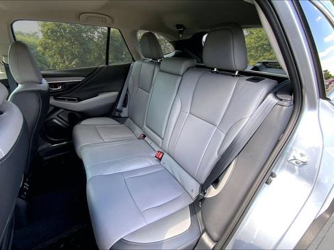 Used 2025 Subaru Outback Limited AWD/4WD image 21