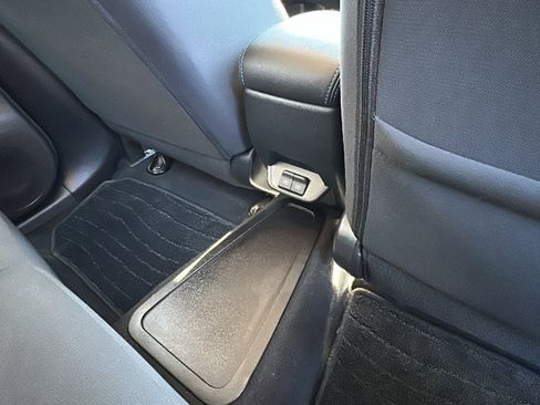 Certified 2022 Nissan Leaf S image 25