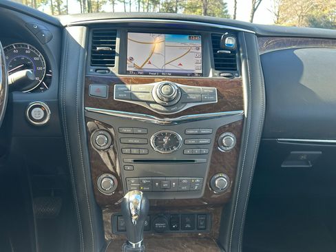 Used 2017 INFINITI QX80 4WD w/ Driver Assistance Package image 40