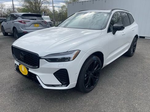 New 2026 Volvo XC60 B5 Ultra w/ Protection Package Premier AWD/4WD image 3