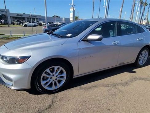 Certified 2016 Chevrolet Malibu Hybrid w/ Driver Confidence Package image 4