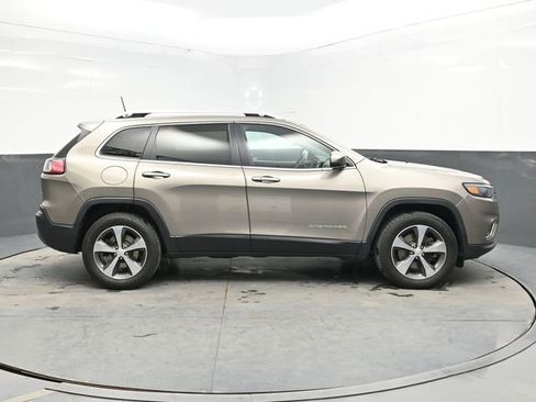 Used 2019 Jeep Cherokee Limited AWD/4WD image 8