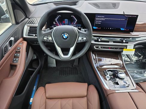 New 2026 BMW X5 xDrive50e w/ Executive Package AWD/4WD image 11