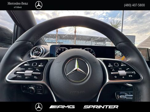 Used 2023 Mercedes-Benz GLA 250 w/ Premium Package image 27