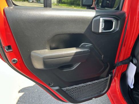 Used 2022 Jeep Wrangler Unlimited Sport image 20