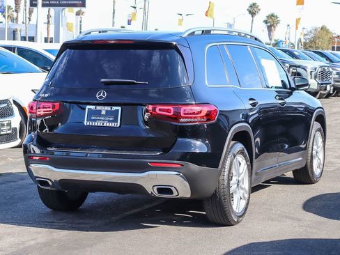 Used 2021 Mercedes-Benz GLB 250 image 4