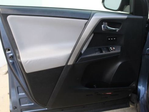 Used 2014 Toyota RAV4 Limited w/ Technology Package image 13